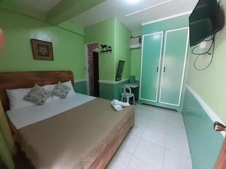 Santimart Backpackers Coron Hotel Buitenkant foto